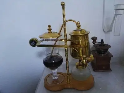 810