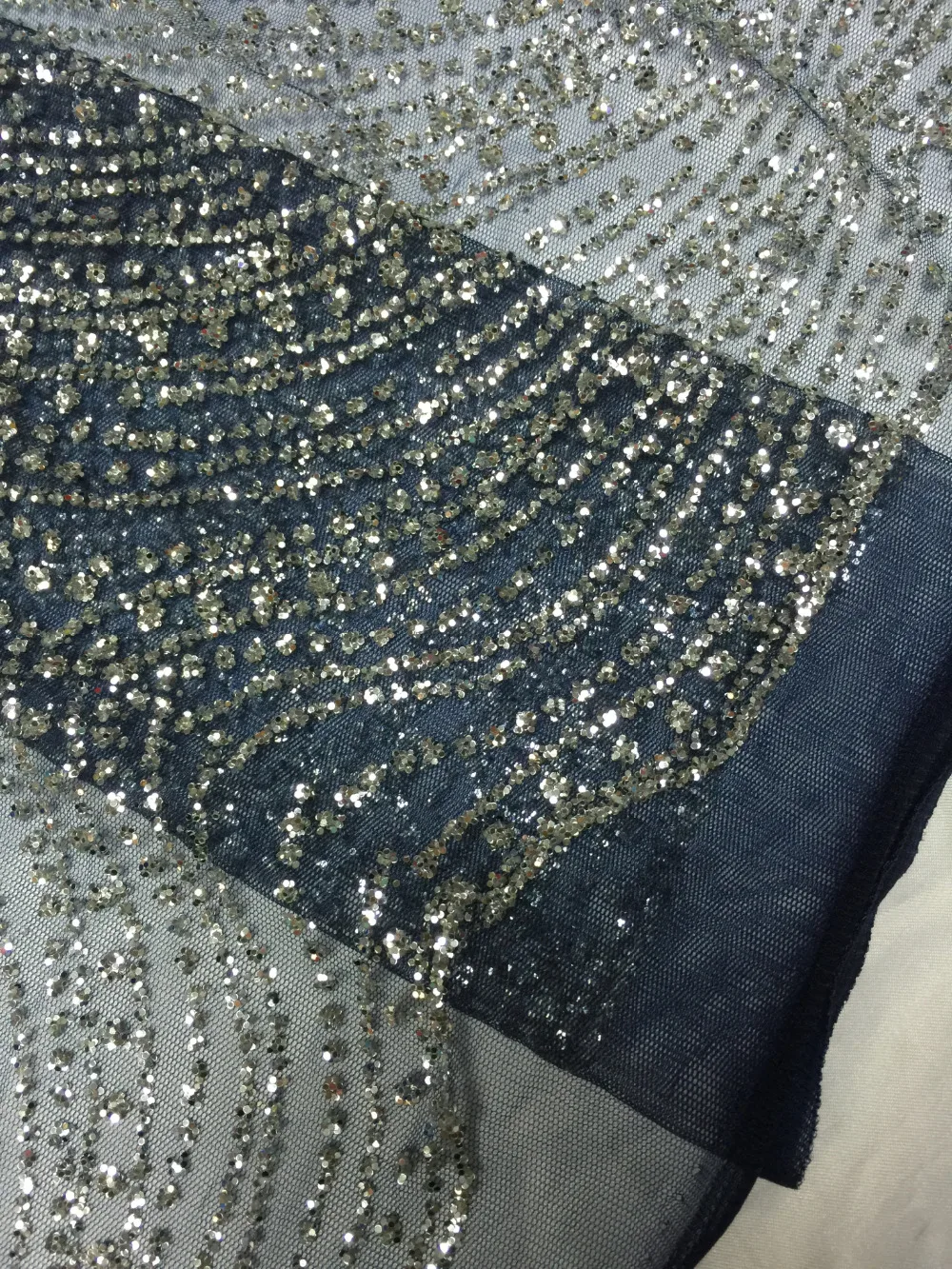New design african lace fabric glitter sequins French tulle lace fabric with sequins For Wedding JRB-32520
New design african lace fabric glitter sequins French tulle lace fabric with sequins For Wedding JRB-32520