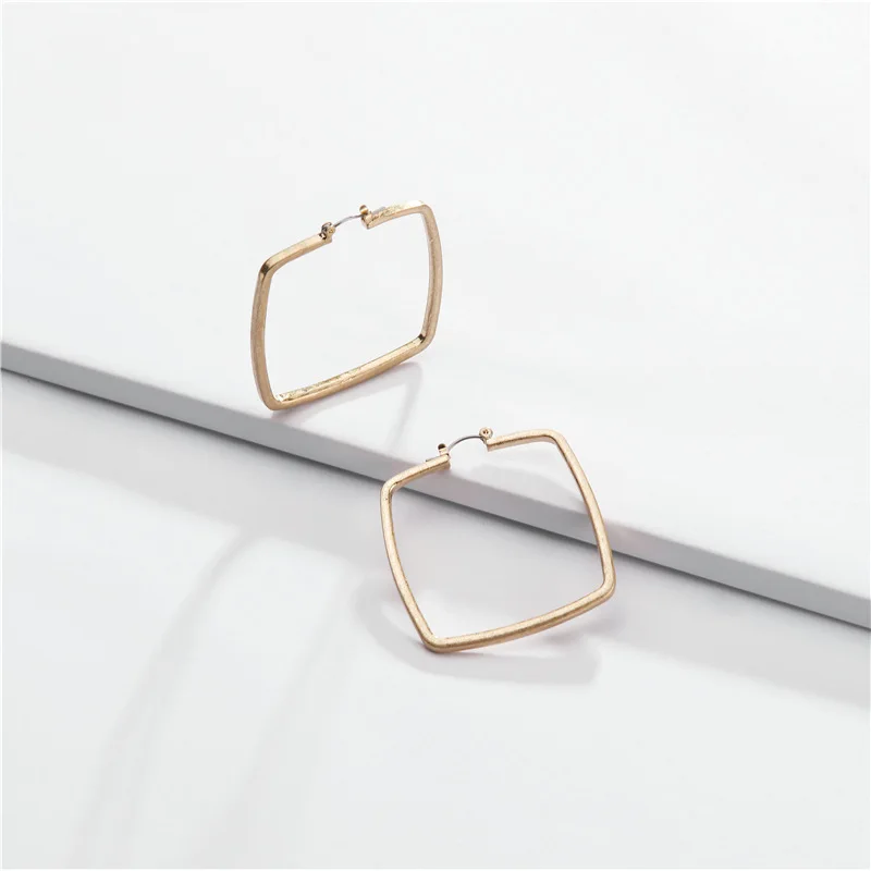 Popular Square Circle Frame Crescent Moon Metal Earring Women Unique Fashion Jewelry Fancy Statement Earrings for Girls
Popular Square Circle Frame Crescent Moon Metal Earring Women Unique Fashion Jewelry Fancy Statement Earrings for Girls