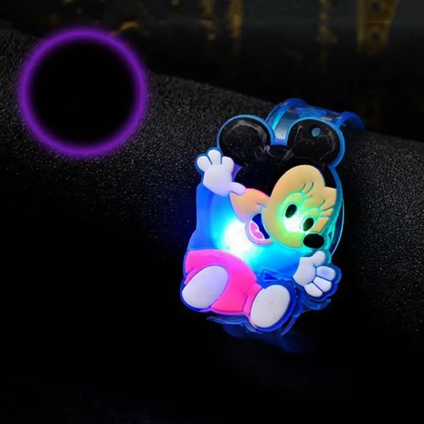 New Christmas Toy for Children Cartoon Glowing Wrist Flash Wrist Band Glowing Bracelet Kids Children's Gift Small Luminous Toys
New Christmas Toy for Children Cartoon Glowing Wrist Flash Wrist Band Glowing Bracelet Kids Children's Gift Small Luminous Toys