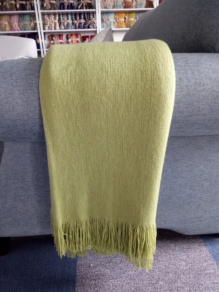 Nordic style Knitted blanket Winter Scarves Simple Fashion Warm Throw Blanket Solid Wraps Scarf Shawl plaids 130*150cm/130*200cm
Nordic style Knitted blanket Winter Scarves Simple Fashion Warm Throw Blanket Solid Wraps Scarf Shawl plaids 130*150cm/130*200cm