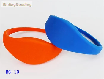 BG-10 100PCS/LOT 125khz T5577/T5567/T5557 Rewritable RFID Wristband Bracelet Copy Clone ID Card For Swimming Pool Sauna Room GYM
BG-10 100PCS/LOT 125khz T5577/T5567/T5557 Rewritable RFID Wristband Bracelet Copy Clone ID Card For Swimming Pool Sauna Room GYM