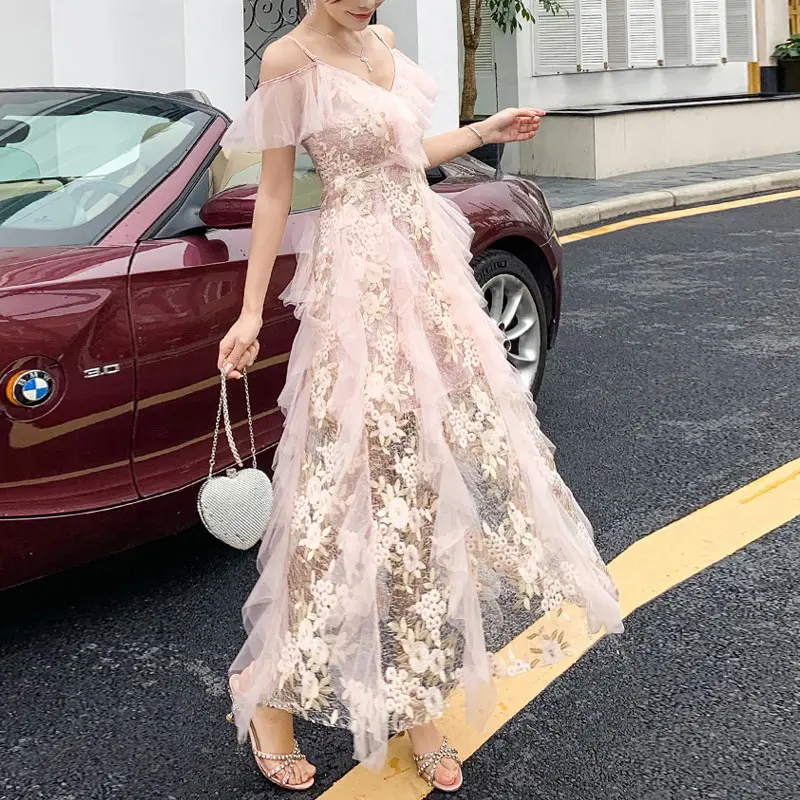 Women Fashion Pink Floral Embroidery Mesh Party Long Dress 2019 Summer Sexy Off the shoulder Strapless Ruffles Holiday Dress
Women Fashion Pink Floral Embroidery Mesh Party Long Dress 2019 Summer Sexy Off the shoulder Strapless Ruffles Holiday Dress