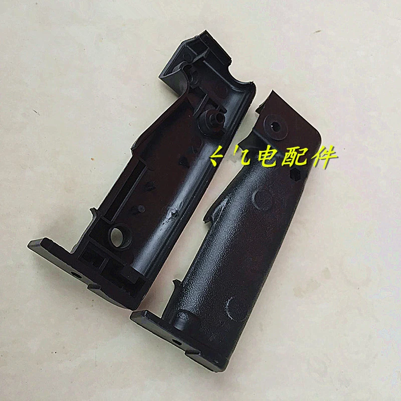 Комплект ручек 182590-6, сменные для Makita HM0810T _ 2 HM0810T _ 1 HM0810 _ 1 HM0810T HM0810 HM0810B
Комплект ручек 182590-6, сменные для Makita HM0810T _ 2 HM0810T _ 1 HM0810 _ 1 HM0810T HM0810 HM0810B