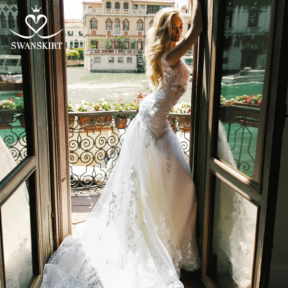 Swanskirt Sexy Backless Mermaid Wedding Dress 2019 Fashion O-Neck Appliques Chapel Train Bride Gown Turkry Robe de mariee BZ07
Swanskirt Sexy Backless Mermaid Wedding Dress 2019 Fashion O-Neck Appliques Chapel Train Bride Gown Turkry Robe de mariee BZ07