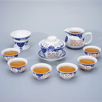 Honeycomb exquisite tea set 1 Gaiwan 6Cups Blue-and-white teapot kettles tea cup porcelain chinese kung fu tea set drinkware
Honeycomb exquisite tea set 1 Gaiwan 6Cups Blue-and-white teapot kettles tea cup porcelain chinese kung fu tea set drinkware