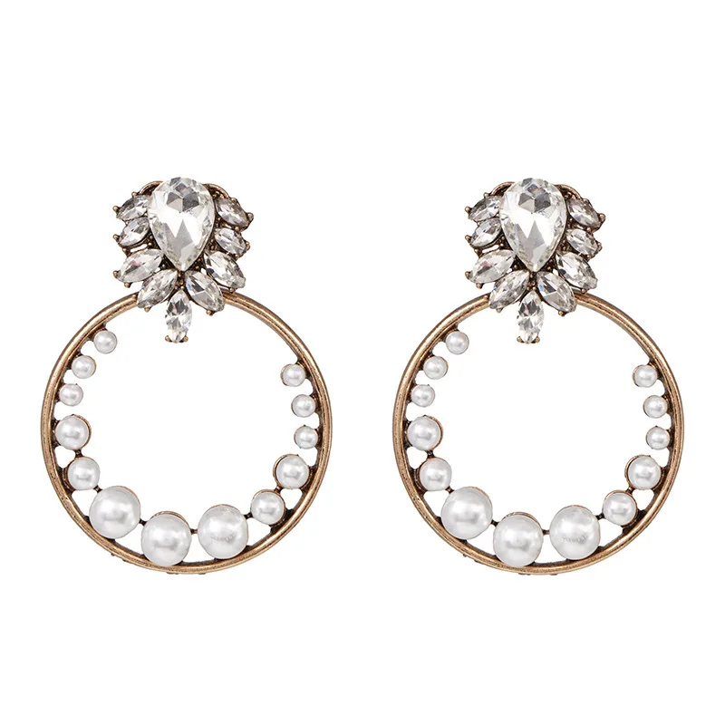 Ladies Imitation Pearl Stud Earrings Exaggeration Waterdrop Earring Circle Wedding Party Gift Ear Earrings For women
Ladies Imitation Pearl Stud Earrings Exaggeration Waterdrop Earring Circle Wedding Party Gift Ear Earrings For women