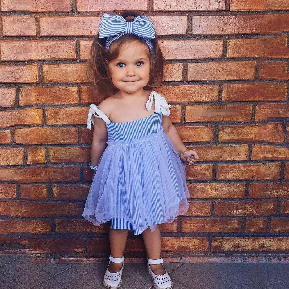 Mother Daughter Blue Stripe Dress Matching Outfits Women Kid Girls Strap Tutu Tulle Dresses Headband Family Summer Clothes
Mother Daughter Blue Stripe Dress Matching Outfits Women Kid Girls Strap Tutu Tulle Dresses Headband Family Summer Clothes