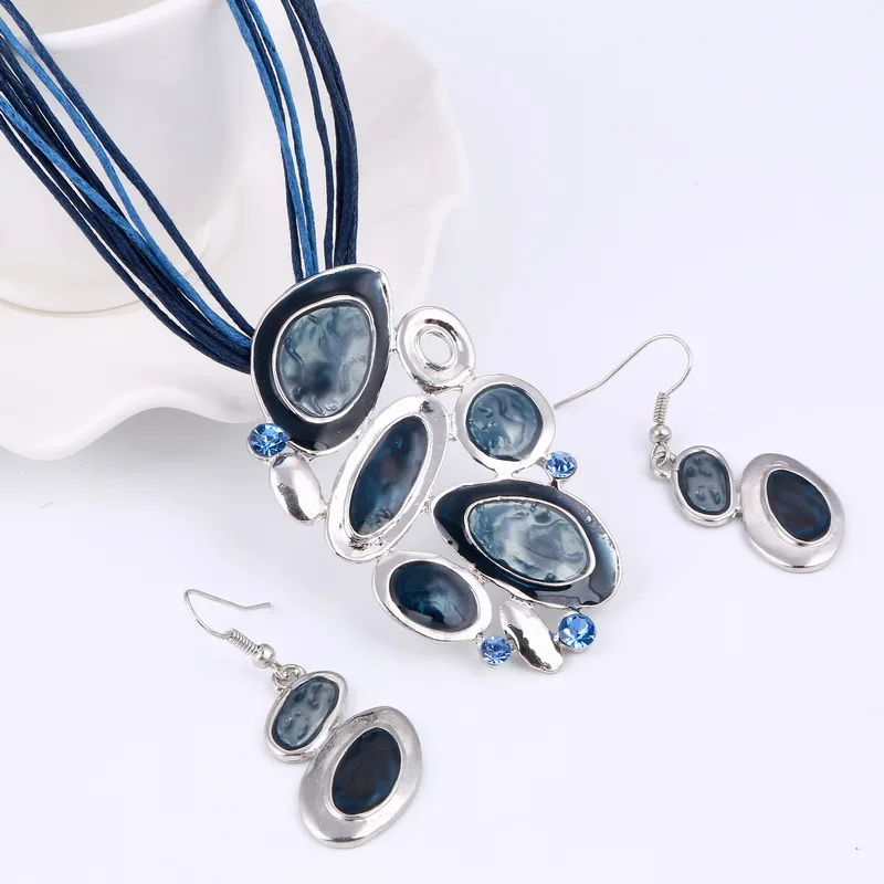 Retro Indian Beaded Pendant Necklace Earrings Enamel Jewelry Set Dangle Earrings Geometry Circle Oval Statement Jewelry Sets
Retro Indian Beaded Pendant Necklace Earrings Enamel Jewelry Set Dangle Earrings Geometry Circle Oval Statement Jewelry Sets