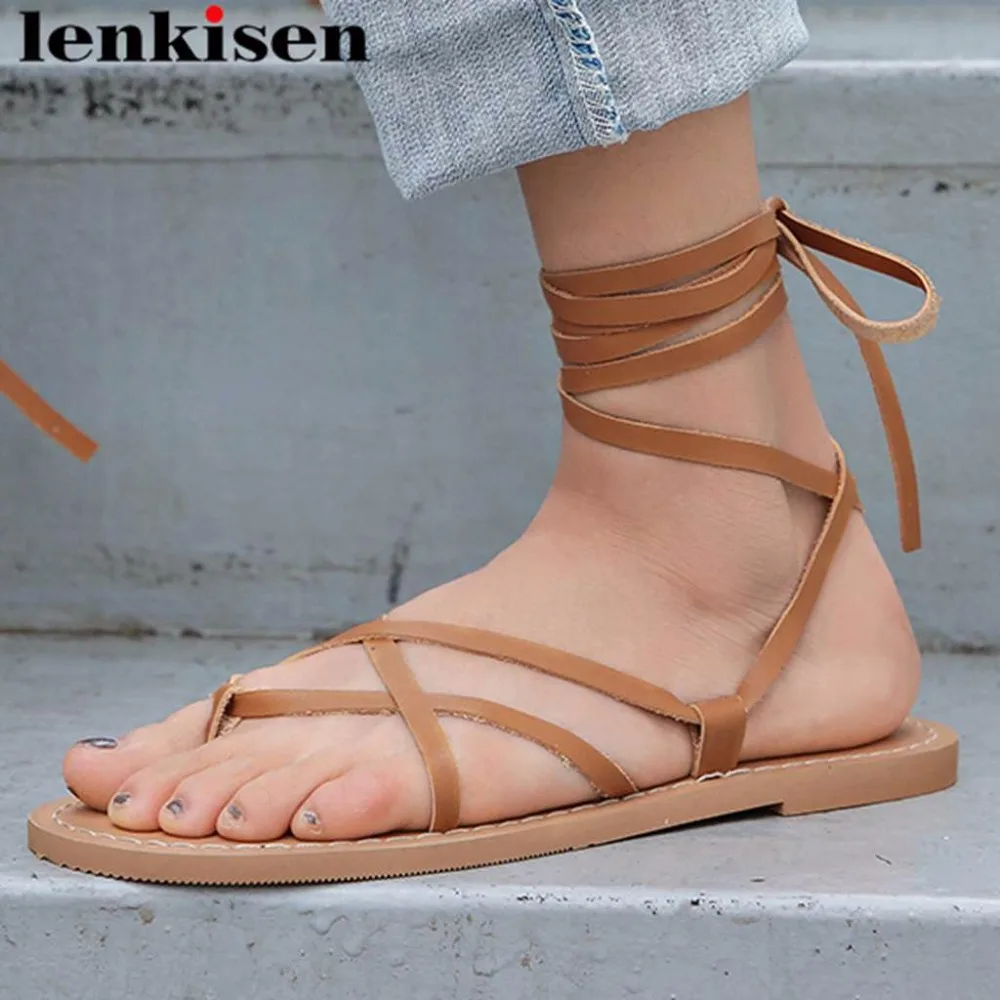 Lenkisen natural leather ankle strap women sandals vintage design gladiator shoes flip-flop pretty girls flat with shoes L58
Lenkisen natural leather ankle strap women sandals vintage design gladiator shoes flip-flop pretty girls flat with shoes L58