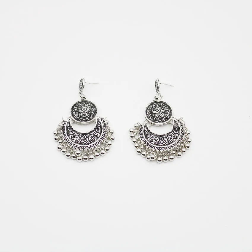 Vintage Bohemian Flower Engraved Handmade Beaded Tassel Drop Earring Women Ethnic Tribal Antique Silver Jewelry Drop Shipping
Vintage Bohemian Flower Engraved Handmade Beaded Tassel Drop Earring Women Ethnic Tribal Antique Silver Jewelry Drop Shipping