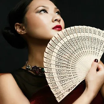 Wedding favors 1000 / lot silk fan Chinese carved folding fragrance wood hand fan wedding fan
Wedding favors 1000 / lot silk fan Chinese carved folding fragrance wood hand fan wedding fan
