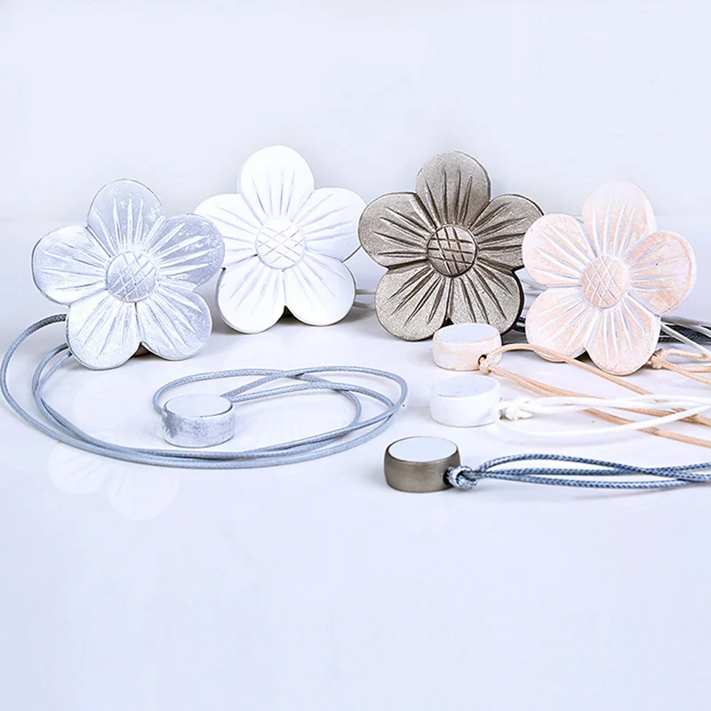 1Pcs/lot 40cm Wax Rope Home Curtain Decoration Accessories Resin Curving Flowers Shaped Curtain Magnetic Tieback Free to Install
1Pcs/lot 40cm Wax Rope Home Curtain Decoration Accessories Resin Curving Flowers Shaped Curtain Magnetic Tieback Free to Install