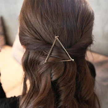 Shuangshuo Korean Fashion Hairpins Hollow Triangle Hair Clips for Women Barrette Wedding Hair Accessories Geometric Hair Jewelry
Shuangshuo Korean Fashion Hairpins Hollow Triangle Hair Clips for Women Barrette Wedding Hair Accessories Geometric Hair Jewelry