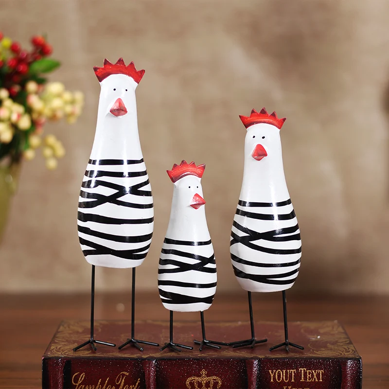 Set of 3 Pieces Handmade Wooden Chicken Decoration Figurines Living Room Decorative Crafts Line Stripe Chicken Animal Set Props
Set of 3 Pieces Handmade Wooden Chicken Decoration Figurines Living Room Decorative Crafts Line Stripe Chicken Animal Set Props