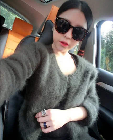 Pure mink cashmere cardigan sweater women genuine mink cashmere coat 100% cashmere sweater free shipping
Pure mink cashmere cardigan sweater women genuine mink cashmere coat 100% cashmere sweater free shipping