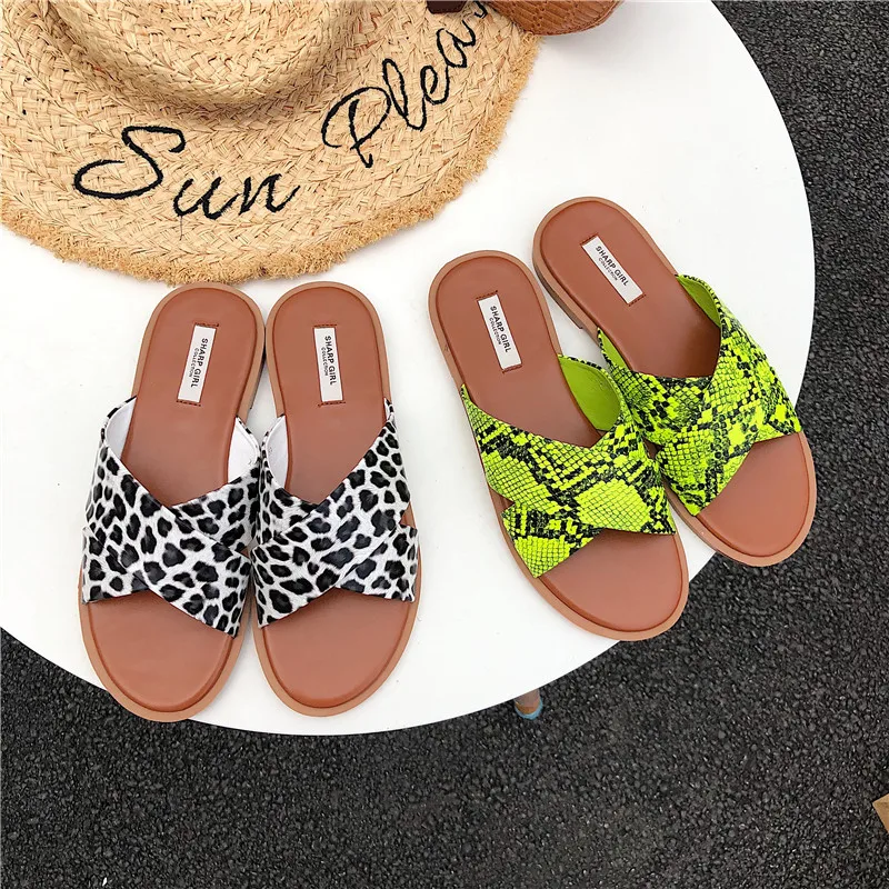 2019 Women Summer Slippers Beach Sandals Cross Tied Snake/Leopard Print Women Outdoor Flip Flop Indoor Slip On Comfortable Sole
2019 Women Summer Slippers Beach Sandals Cross Tied Snake/Leopard Print Women Outdoor Flip Flop Indoor Slip On Comfortable Sole