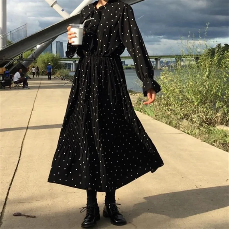 Women A Line French Chiffon Dress 2019 Spring Vintage Fashion Retro Polka Dot Dress Long Flare Sleeve Elegant Fairy Midi Dress
Women A Line French Chiffon Dress 2019 Spring Vintage Fashion Retro Polka Dot Dress Long Flare Sleeve Elegant Fairy Midi Dress