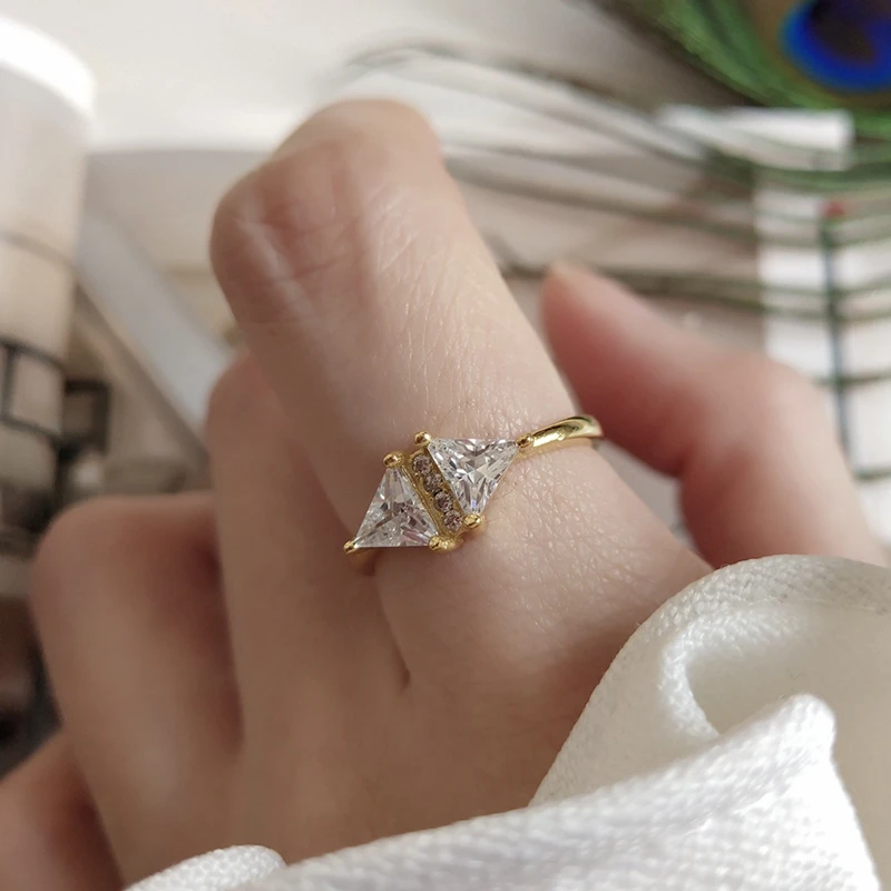 Korean Triangular Combination Rhomb Zircon Women Silver Ring 925 Gold Slim Adjustable Ring Beautiful Female Ring Wedding Jewelry
Korean Triangular Combination Rhomb Zircon Women Silver Ring 925 Gold Slim Adjustable Ring Beautiful Female Ring Wedding Jewelry