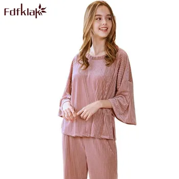 Fdfklak Two Piece 2018 Spring Autumn Gold Velvet Home Clothes Pajamas For Women Sleep Clothes Pijamas Mujer Sleepwear Sets Q1246
Fdfklak Two Piece 2018 Spring Autumn Gold Velvet Home Clothes Pajamas For Women Sleep Clothes Pijamas Mujer Sleepwear Sets Q1246