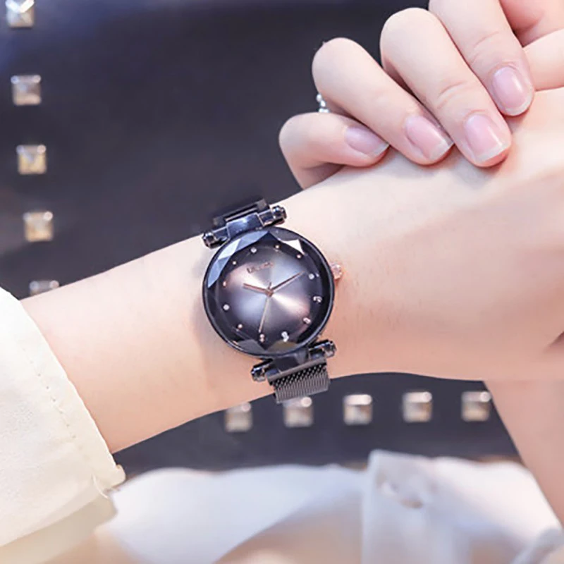 Luxury Women Watches Fashion Starry Sky Magnet Watch Casual Ladies Crystal Quartz Clocks Female Wristwatch For Gift Clock 2019
Luxury Women Watches Fashion Starry Sky Magnet Watch Casual Ladies Crystal Quartz Clocks Female Wristwatch For Gift Clock 2019