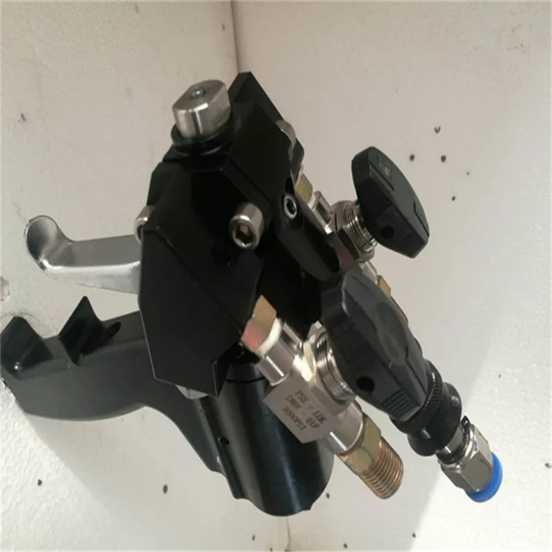 Used on building external wall and heat preservation refrigerator High Pressure Polyurethane PU Spray Machine gun
Used on building external wall and heat preservation refrigerator High Pressure Polyurethane PU Spray Machine gun
