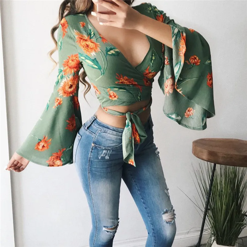 Summer Boho Blouse Bow Tie Crop Sexy Women Shirt Floral Print Long Sleve Flare Sleeve Short Tops Femme Clothing W3
Summer Boho Blouse Bow Tie Crop Sexy Women Shirt Floral Print Long Sleve Flare Sleeve Short Tops Femme Clothing W3