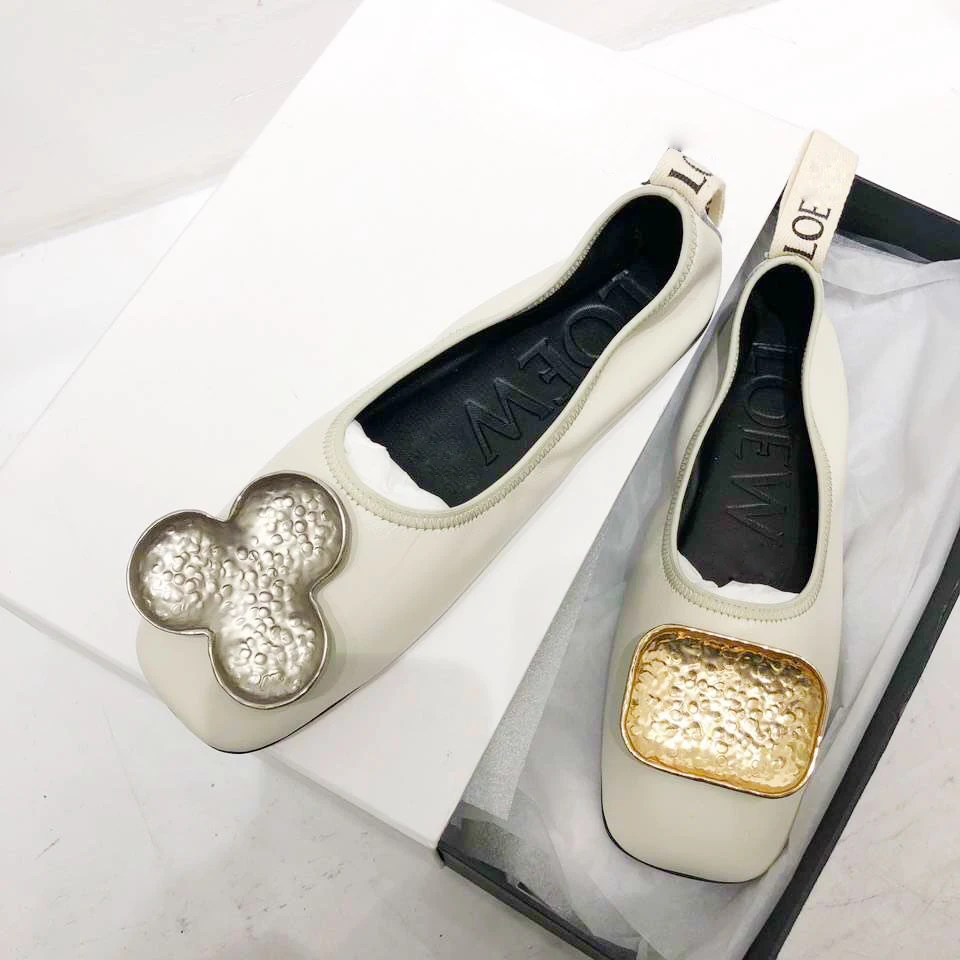 Female 2019 spring new wild metal buckle ballet shoes square head shallow mouth single shoes women
Female 2019 spring new wild metal buckle ballet shoes square head shallow mouth single shoes women