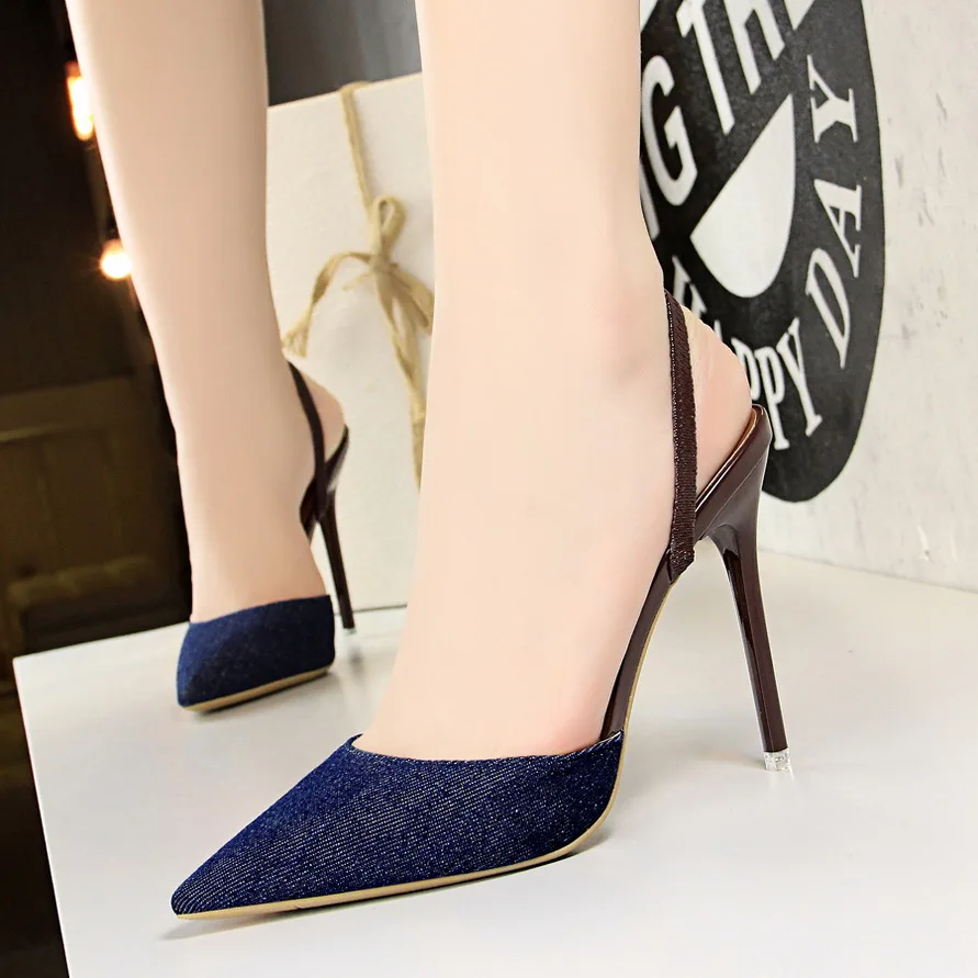 2019 summer Female sandals Pointed Toe high heels Nude color tip with 10cm fine with high heels Pumps
2019 summer Female sandals Pointed Toe high heels Nude color tip with 10cm fine with high heels Pumps