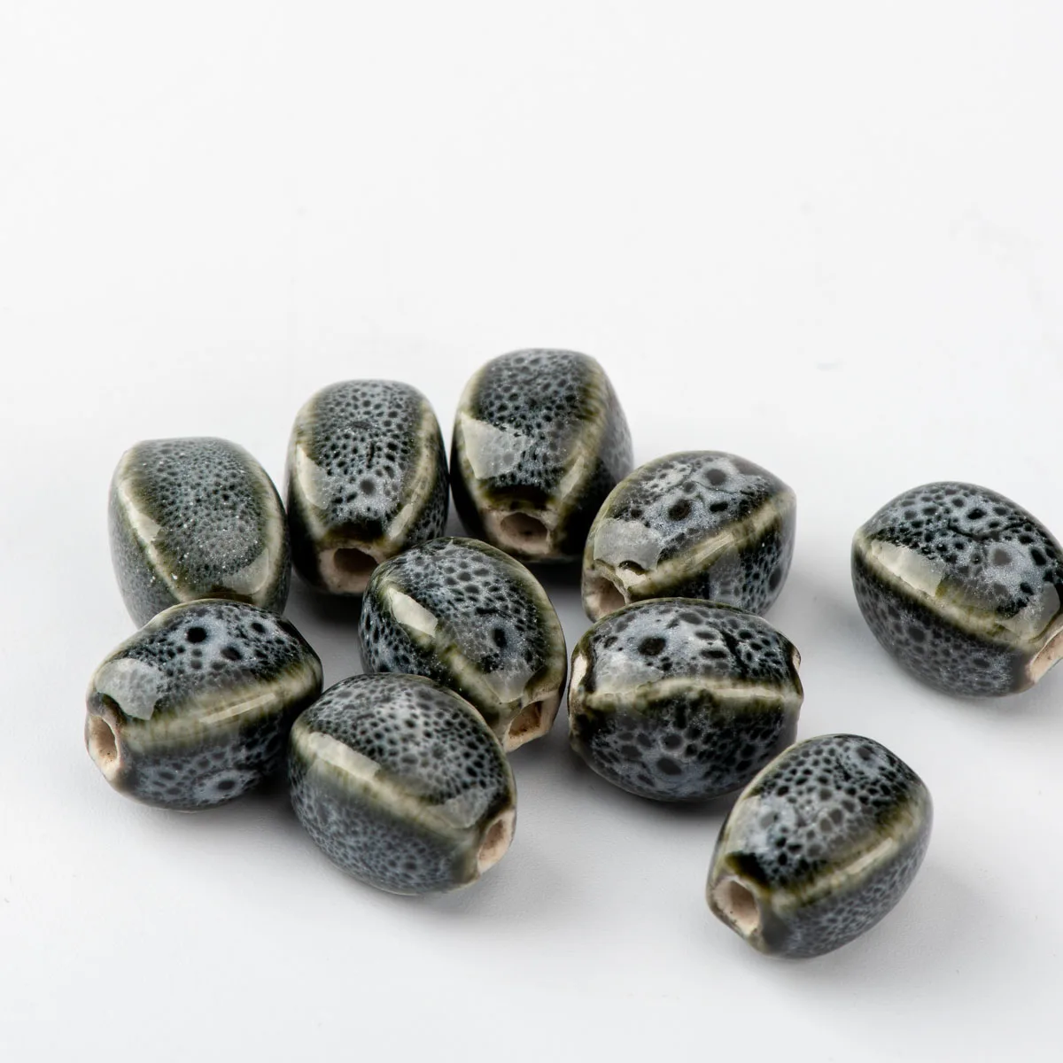 Rhombus Shape Quality Ceramic beads handmade Ceramics Jewlery&Accessories ceramics beads 10pieces/lot #A529C
Rhombus Shape Quality Ceramic beads handmade Ceramics Jewlery&Accessories ceramics beads 10pieces/lot #A529C