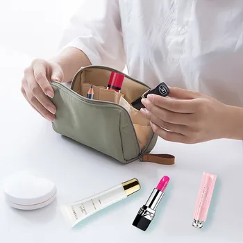 Carry Cosmetic Storage Bag Waterproof Fashion Lady Portable Toiletry Wash Kit Fold Handbags Storage Bag
Carry Cosmetic Storage Bag Waterproof Fashion Lady Portable Toiletry Wash Kit Fold Handbags Storage Bag