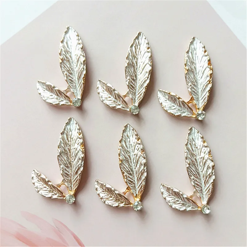 50pcs 30*25mm Gold Tone Alloy Material Crystal Leaf Branch Charm Pendant for DIY Handmade Fashion Jewelry Making Wholesale
50pcs 30*25mm Gold Tone Alloy Material Crystal Leaf Branch Charm Pendant for DIY Handmade Fashion Jewelry Making Wholesale