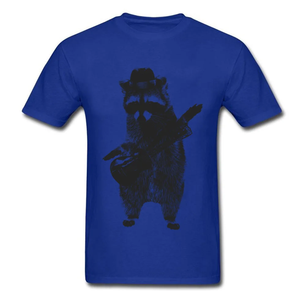 Raccoon wielding ukulele_blue