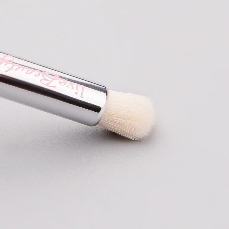 1pcs Fashion Eye Makeup Brush Round Head Smudge Eye Shadow Brush High Quality Fiber Hair Basic Beauty Tools
1pcs Fashion Eye Makeup Brush Round Head Smudge Eye Shadow Brush High Quality Fiber Hair Basic Beauty Tools