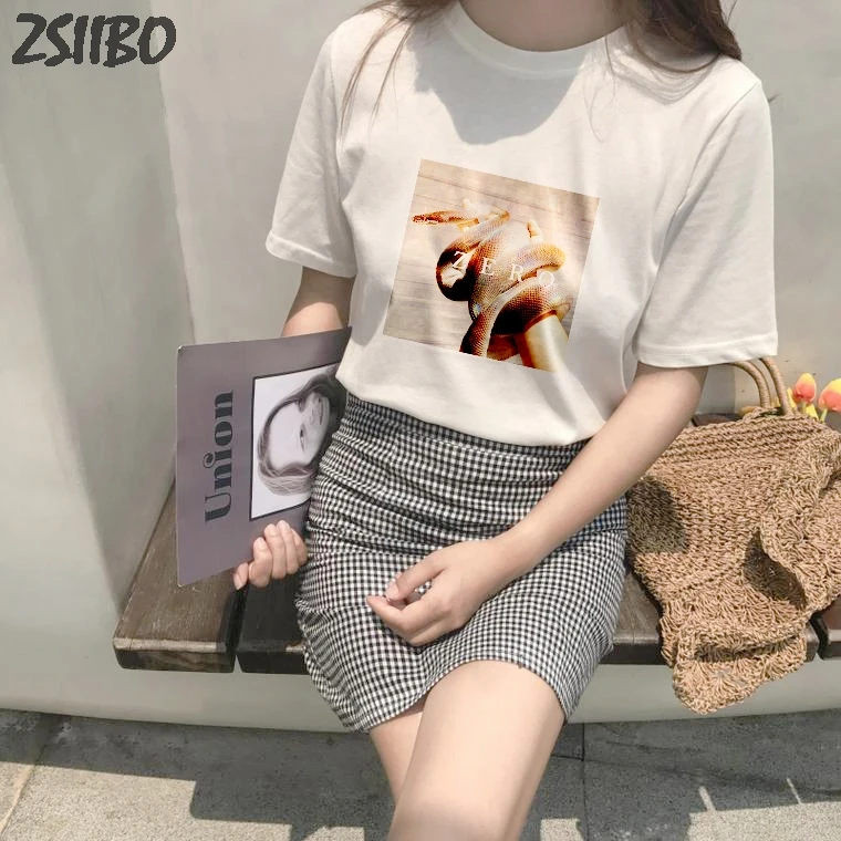 Female t shirt Hand holding snake print Summer Women's Fashion Large Size Loose Harajuku Casual Fun T-Shirt 3D Letter Print tops
Female t shirt Hand holding snake print Summer Women's Fashion Large Size Loose Harajuku Casual Fun T-Shirt 3D Letter Print tops