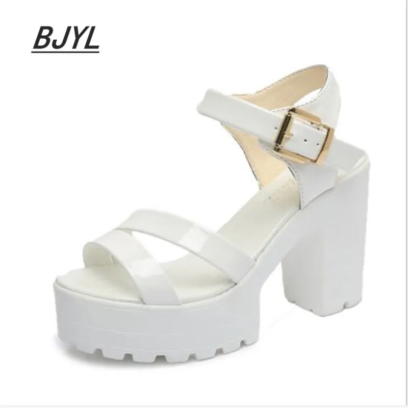 BJYL fashion summer thick with gentle waterproof platform flat bottom high heels buckle women's sandals
BJYL fashion summer thick with gentle waterproof platform flat bottom high heels buckle women's sandals