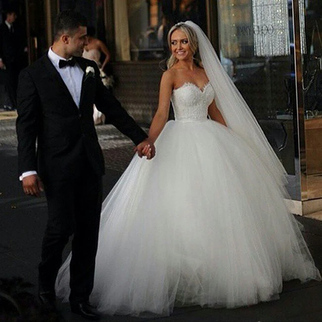 2015 Sweetheart Lace Puffy Princess Wedding Dresses 2015 Elegant Bridal Dress Appliques vestidos de noiva princesa 2015 SL-W71
2015 Sweetheart Lace Puffy Princess Wedding Dresses 2015 Elegant Bridal Dress Appliques vestidos de noiva princesa 2015 SL-W71