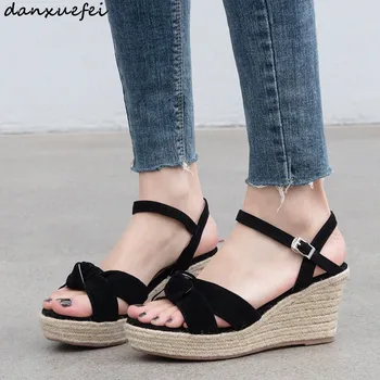 Women's genuine suede leather ankle strap high heel sandals wedge platform open toe summer bowtie sandalias high quality shoes
Women's genuine suede leather ankle strap high heel sandals wedge platform open toe summer bowtie sandalias high quality shoes