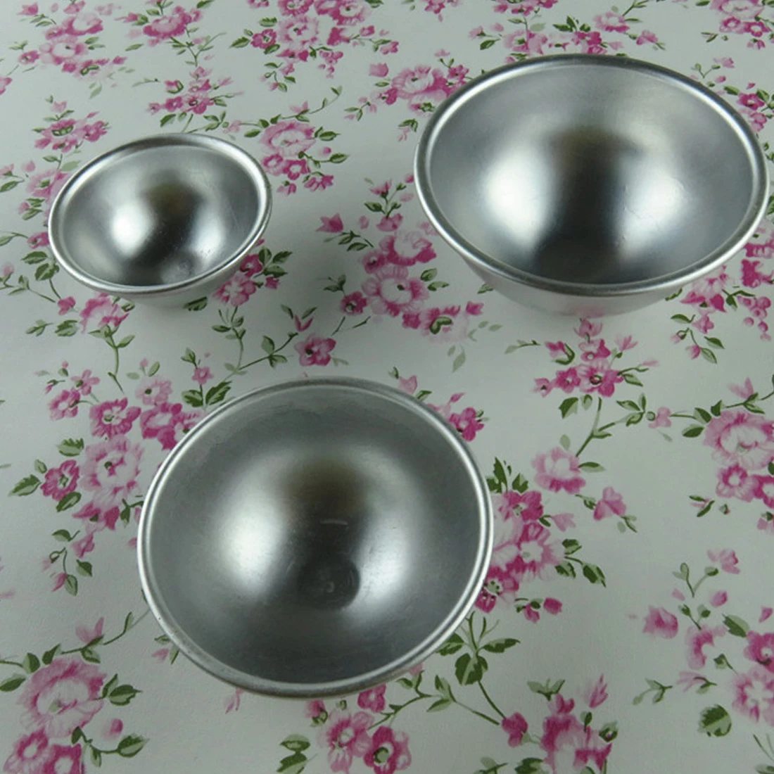 Hot Top sale 1pc Bath Bomb Cake Mold 3D Aluminum Alloy Ball Sphere Bath Bomb Mold Cake Baking Pastry Mould 5.5 cm
Hot Top sale 1pc Bath Bomb Cake Mold 3D Aluminum Alloy Ball Sphere Bath Bomb Mold Cake Baking Pastry Mould 5.5 cm