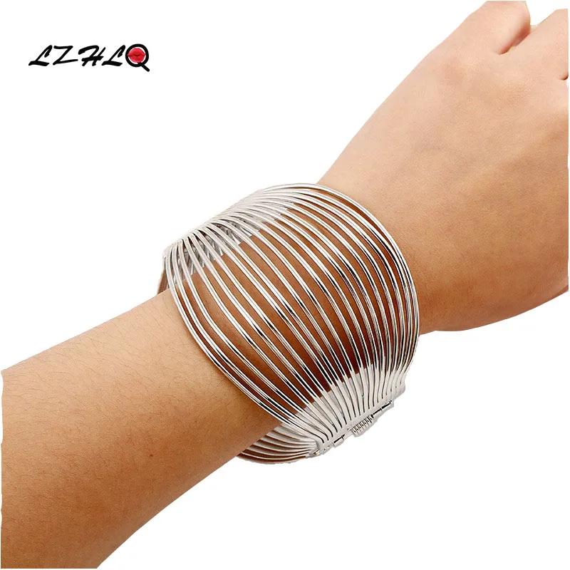 LZHLQ Plated Metal Hollow Multilayer Wire Mesh Bangles Geometric Round Elegant Cuff Bangle Bracelet 2019 Fashion Brand Jewelry
LZHLQ Plated Metal Hollow Multilayer Wire Mesh Bangles Geometric Round Elegant Cuff Bangle Bracelet 2019 Fashion Brand Jewelry