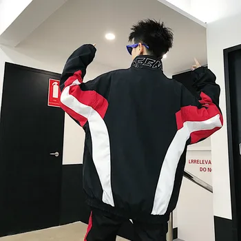 New Men's Fashion Hip Hop Style Jackets Letter Printing Spliced Color Stand Collar Loose Casual Black Jackets Coats Autumn 2018
New Men's Fashion Hip Hop Style Jackets Letter Printing Spliced Color Stand Collar Loose Casual Black Jackets Coats Autumn 2018