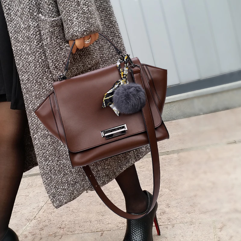 Bags for women handbag designer Wing bag Korean version of the simple wild Messenger shoulder large capacity handbag
Bags for women handbag designer Wing bag Korean version of the simple wild Messenger shoulder large capacity handbag