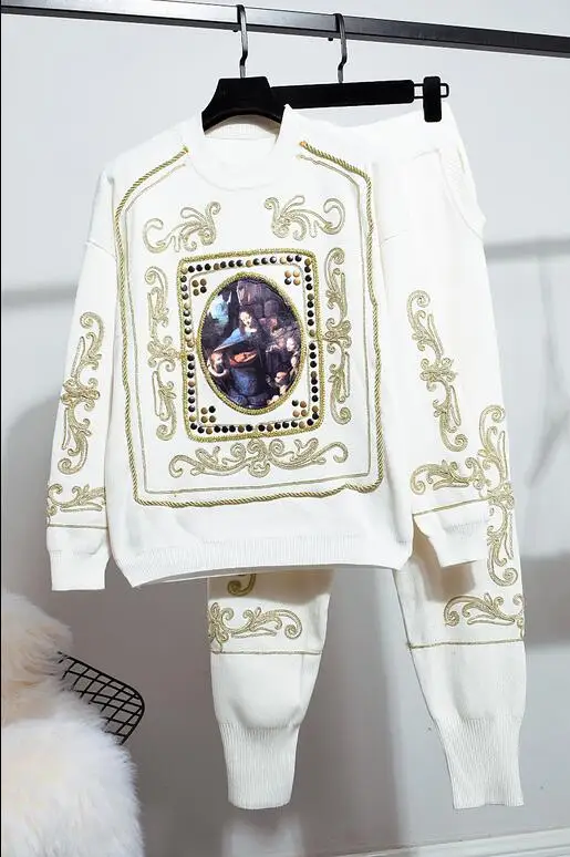 High Quality Autumn Women Set Oil Painting Embroidery Knit Fabric Two-piece Set White Round Neck Top and Harem Pants Suit Set
High Quality Autumn Women Set Oil Painting Embroidery Knit Fabric Two-piece Set White Round Neck Top and Harem Pants Suit Set