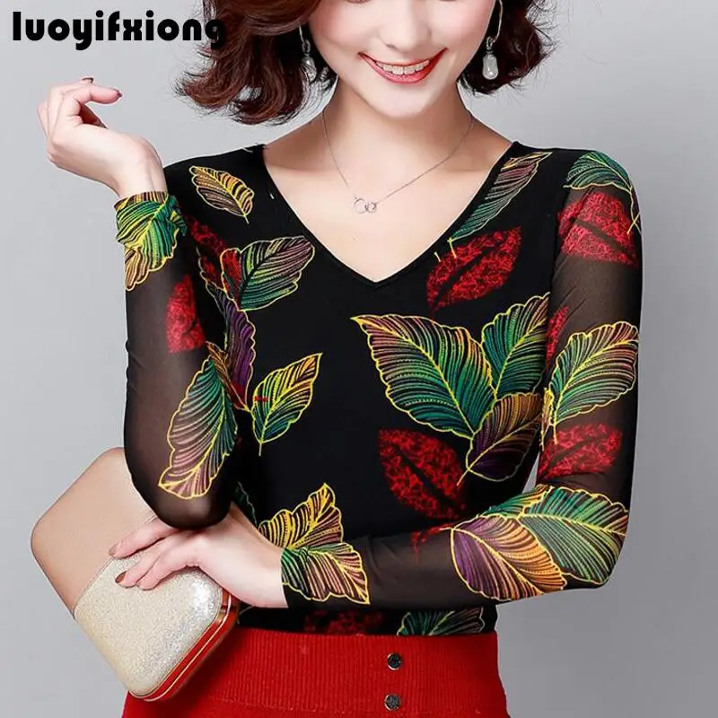 V-neck Leaves Print Lace Blouse Women Shirts Long Sleeve 2019 New Elasticity Slim Womens Tops and Blouses Plus Size Blusas Mujer
V-neck Leaves Print Lace Blouse Women Shirts Long Sleeve 2019 New Elasticity Slim Womens Tops and Blouses Plus Size Blusas Mujer