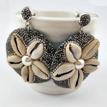 4 Pairs New pave rhinestone nature conch drop dangle earrings,handmade jewelry earring Gift for lady ER823
4 Pairs New pave rhinestone nature conch drop dangle earrings,handmade jewelry earring Gift for lady ER823
