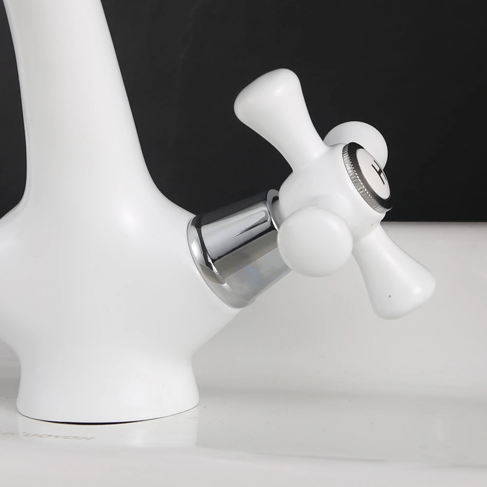 Classic White Ceramic Bathroom Basin Faucet Mixer Toilet Faucet Double Handle Bath Tap hot and cold Water Mixer Control DOODII8