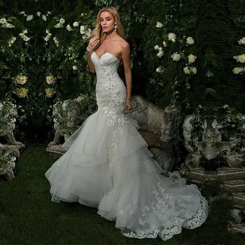 Vintage Lace Appliques Mermaid Gown Sexy Sweetheart Beading Crystal Wedding Party Dress vestidos de festa
Vintage Lace Appliques Mermaid Gown Sexy Sweetheart Beading Crystal Wedding Party Dress vestidos de festa