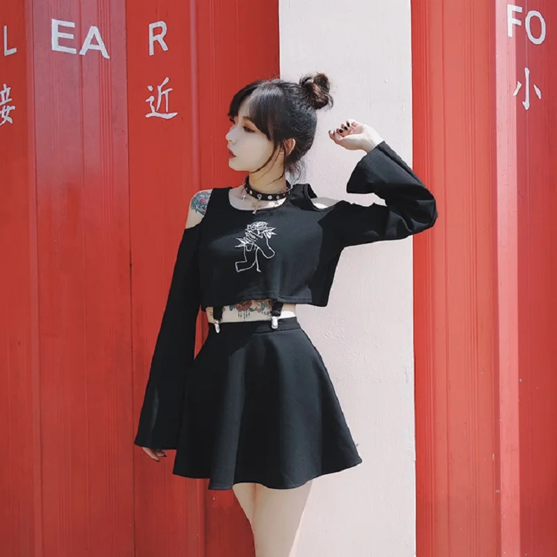 2019 Two Piece Set Women Autumn Sexy Off Shoulder Flower Hand Embroidery Long Sleeve Tops + Short Skirt Set Gothic Suits
2019 Two Piece Set Women Autumn Sexy Off Shoulder Flower Hand Embroidery Long Sleeve Tops + Short Skirt Set Gothic Suits