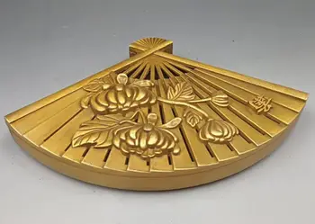 CHINESE BRASS HAND-CARVED Plum Chrysanthemum Fan Statues 
CHINESE BRASS HAND-CARVED Plum Chrysanthemum Fan Statues