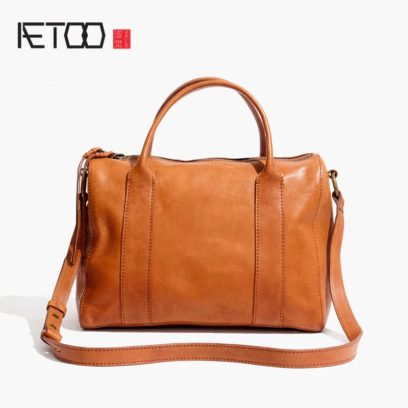 AETOO Boston bag casual leather handbag first layer leather shoulder bag ladies portable oblique shoulder bag 
AETOO Boston bag casual leather handbag first layer leather shoulder bag ladies portable oblique shoulder bag